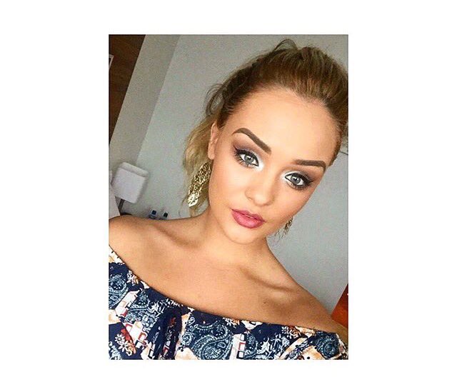 AshleighC_BBUK's tweet photo. #girls #beauty #style #fashion #love https://t.co/cRgJW01CNs