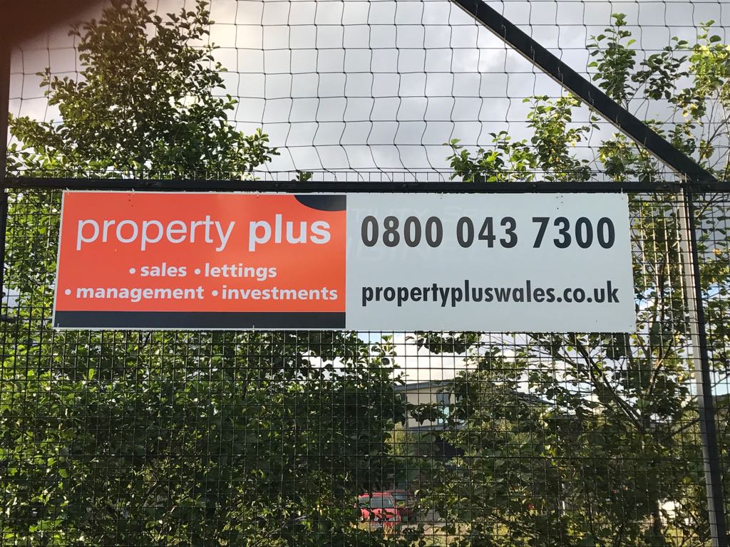 Penrhiwfer_Fc's tweet image. Some more sponsor's being put up at the ' Fer Camp ',a big thank you for your support