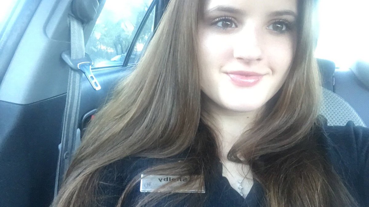 shelbyyyyb's tweet photo. Sometimes I look really cute in my uniforms 😏 hoping to add a third to the mix #threejobs #isthattomuch? https://t.co/wJ8mDqNV3h