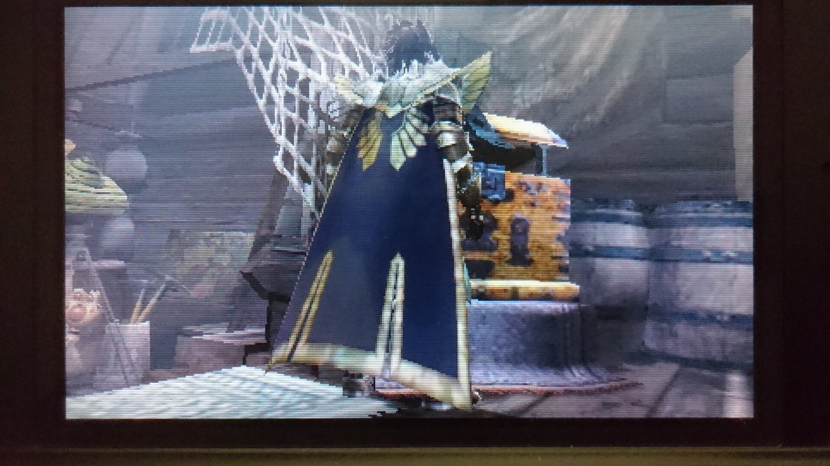 Q3 グギグギグのまま使ってたら太刀にグリード持ってかれたので麻痺棍装備新調しました アークはマントがカッコいいね ３枚目が通常モード ４枚目が捕獲モード ５スロスキル２つ採用してるから 使い分けられるのいいね モンハンダブルクロス Mhxx