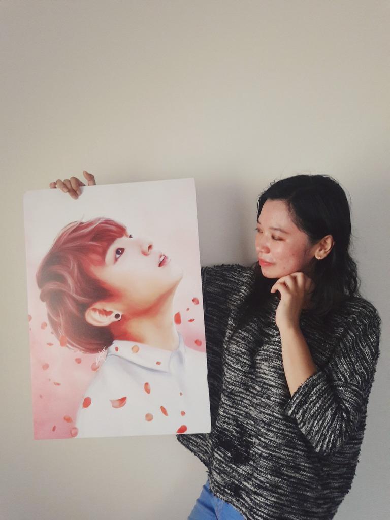 QeezMe's tweet photo. Look what I've got today!!! 😍😍😍 Jungkook frame from #Explosive_love !! Thanks so much to @JIMIN_on_stage for this 💖 https://t.co/Ib5eF5HWrr