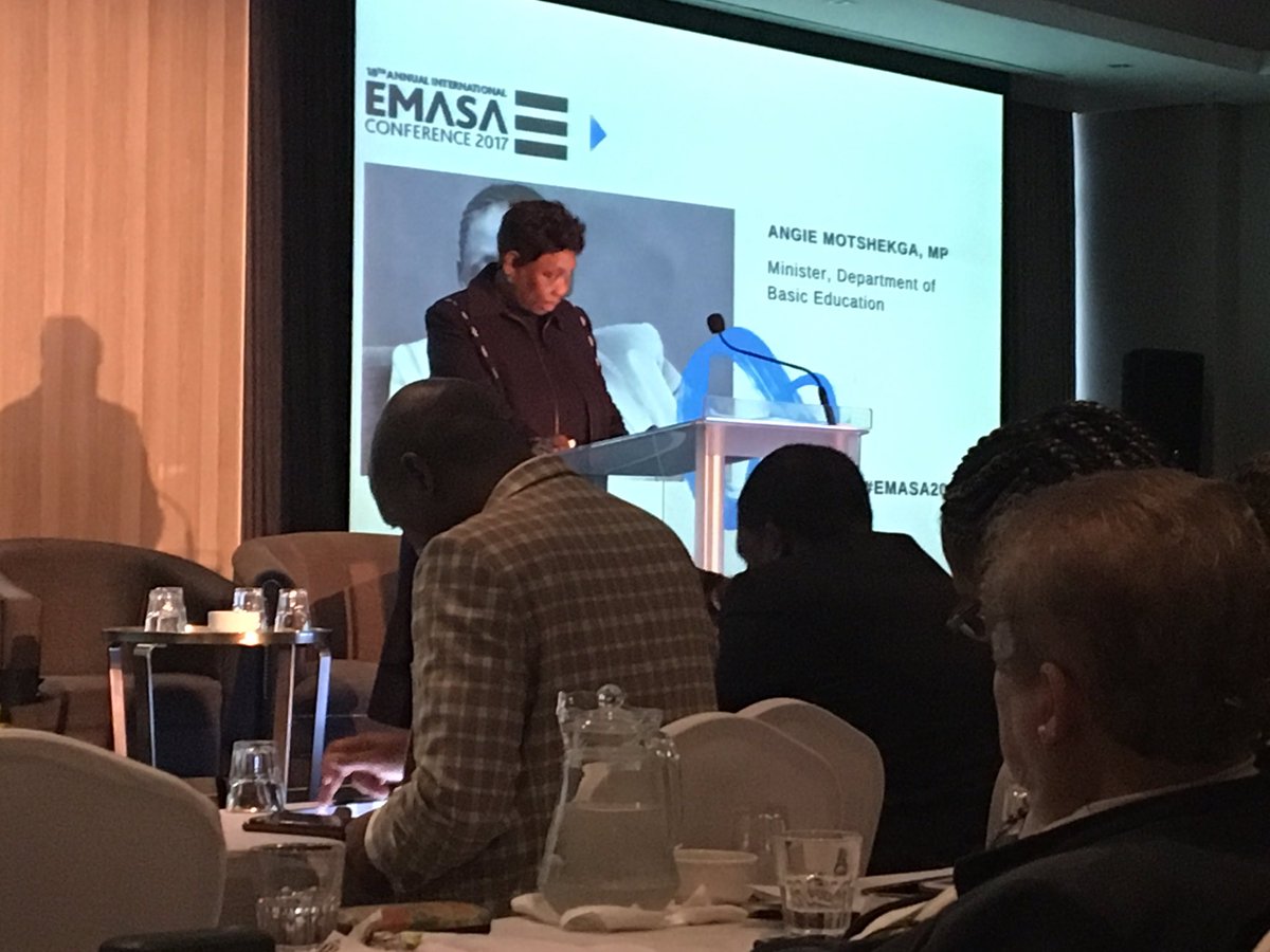 Takalani_Mul's tweet image. Minster @AngieMotshekga also highlighting need for #Data4DecisionMaking for school officials- #DDD #Dashboard #Data remains NB #EMASA2017