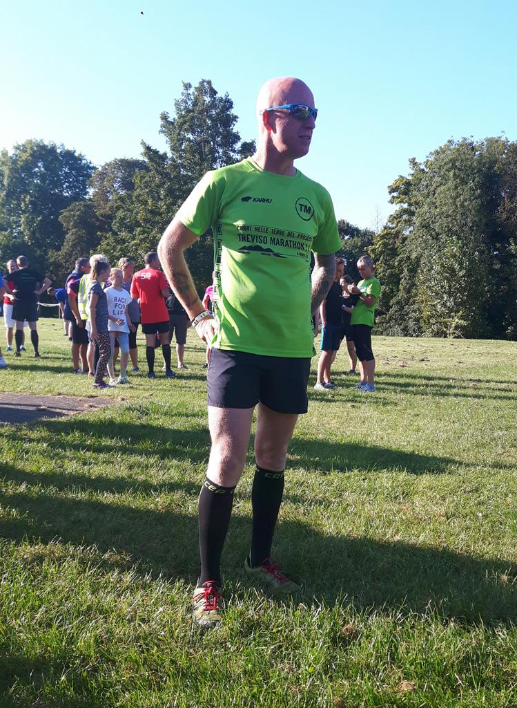 baldyrunner's tweet image. Road trip to @chipnhamparkrun 
#parkruntourist
@CEPSportsUK #nighttech &amp;amp; matching @TrevisoMarathon shirt 😃