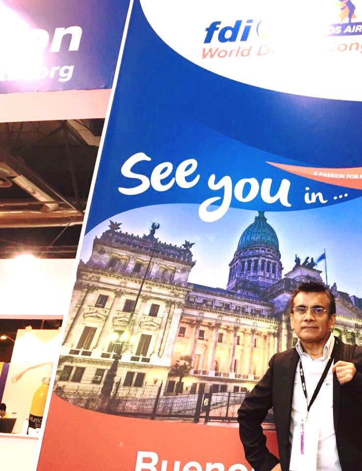 ClinicaLozaM's tweet photo. Magnífico congreso de la Federación Dental Internacional que no nos hemos querido perder. #FDI2017Madrid https://t.co/laxf6x78j5