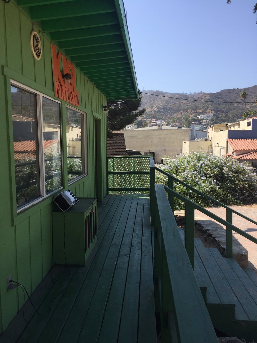 dalehauskins's tweet image. #SantaCatalina #CatalinaIsland radio station #KISL 88.7 FM in #Avalon #California has really been saving me on my #Catalina lonely nights.