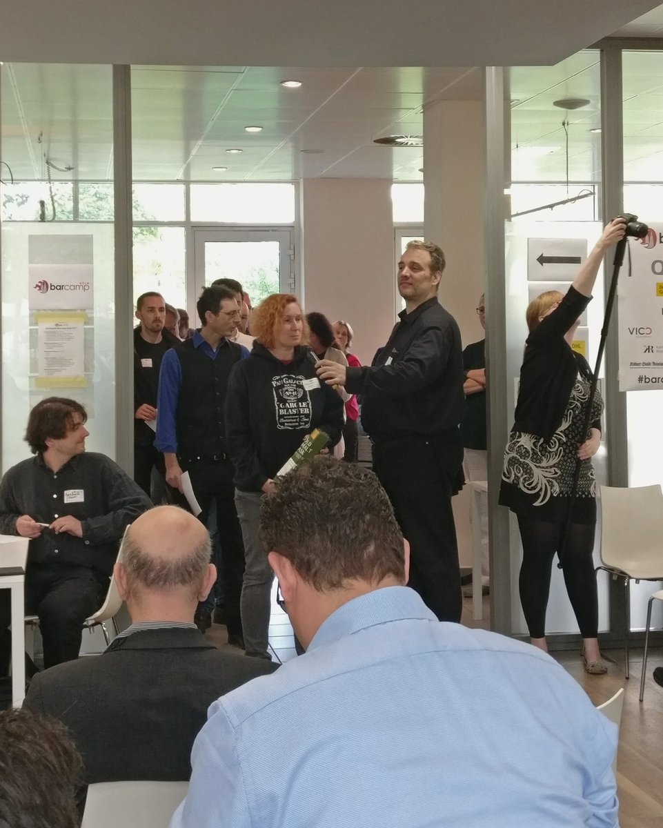 morefireagency's tweet photo. Die ersten Sessions werden gepitcht #barcampkoeln https://t.co/yfJapkQqQ2