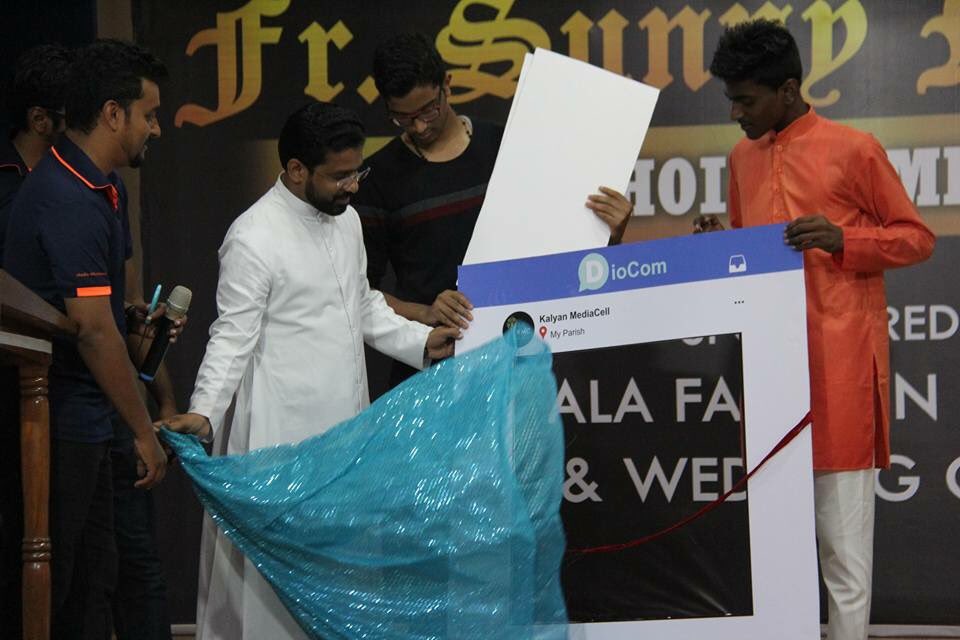 FrFranklin's tweet photo. A colourful beginning for #DioCom of #KMC at #PuneForane.
#DigitalKalyan #MediaMissionary #SyroMalabar #Catholic #IndianCatholic #Media https://t.co/dEWZoGChFu