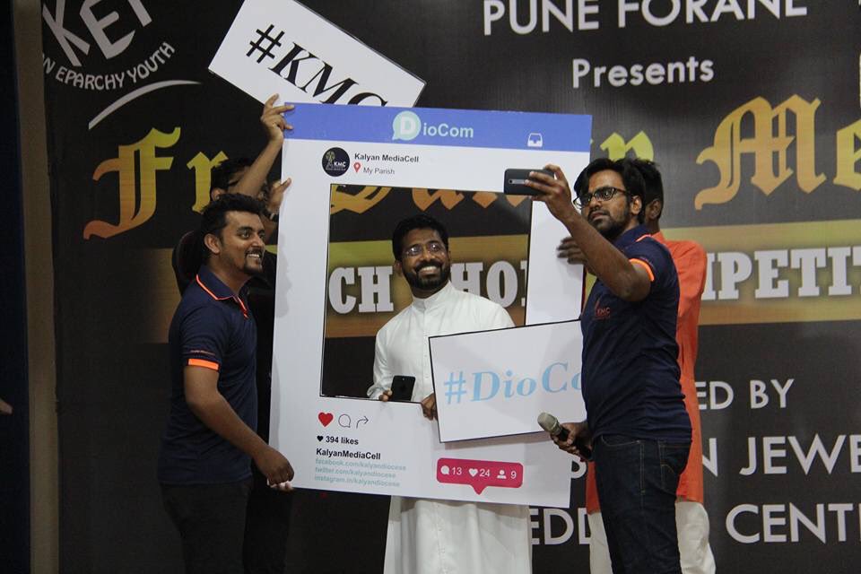 FrFranklin's tweet photo. A colourful beginning for #DioCom of #KMC at #PuneForane.
#DigitalKalyan #MediaMissionary #SyroMalabar #Catholic #IndianCatholic #Media https://t.co/dEWZoGChFu