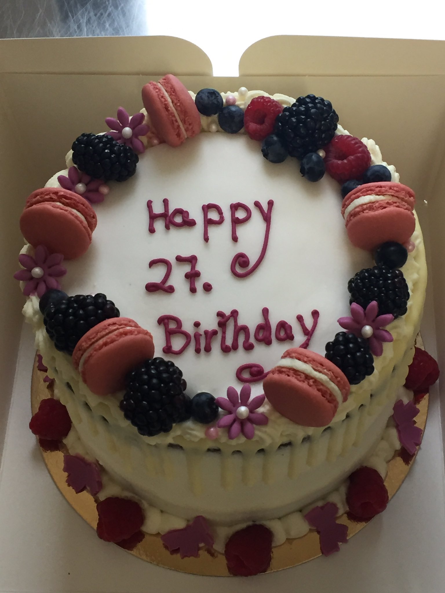 Miss Cupcake on X: "and another #birthday cake, happy 27th birthday #berlin #birthdaycake #cakesberlin #cupcakesberlin #macarons #cakedesign #happyweekend https://t.co/n1BZkXAg1Z" / X