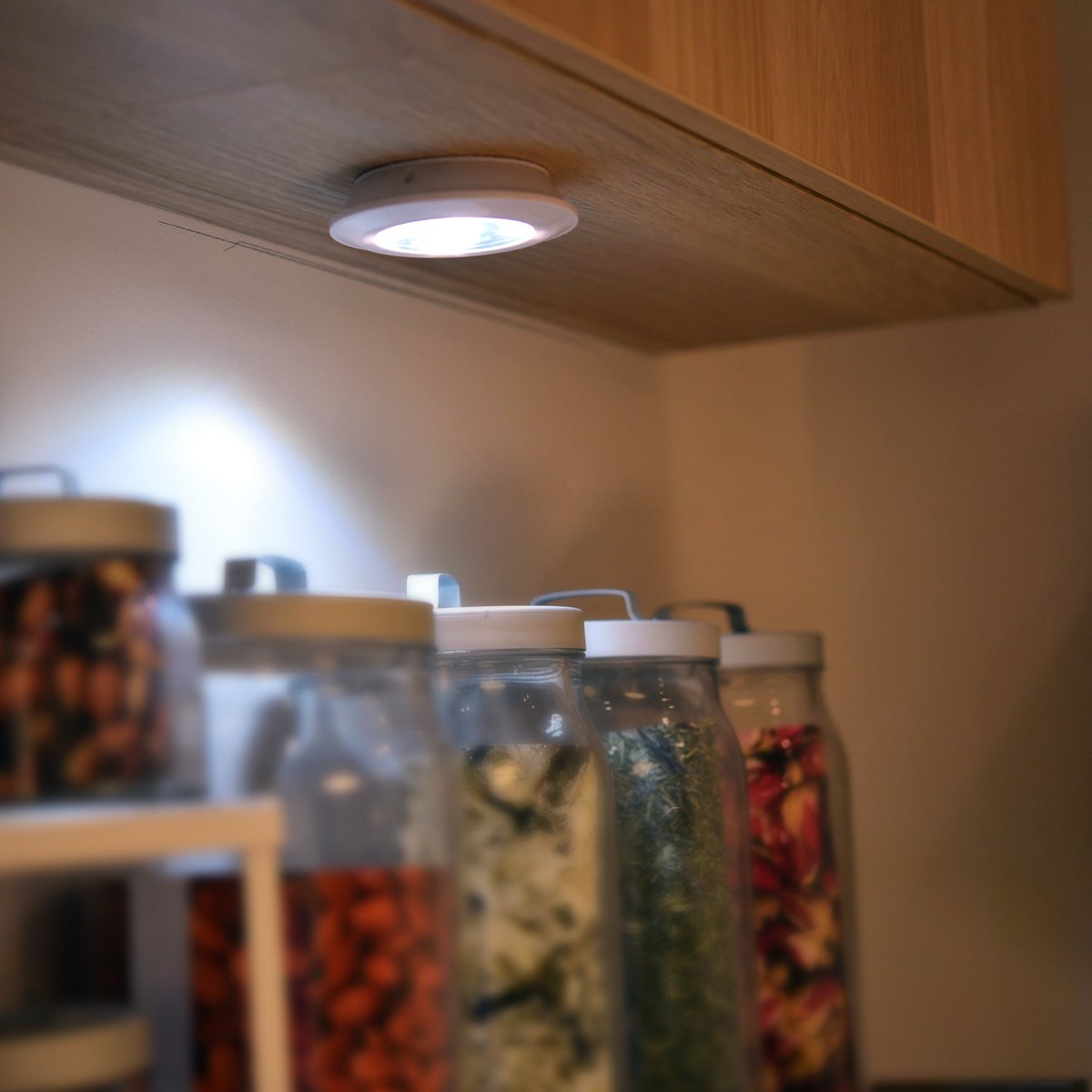 Techbee2019's tweet image. Tap Lights 2 Pack LED Battery Operated Stick On Lights Wireless Closets Cabinets Lights Puck Lights
amazon.com/dp/B01GQFY3KU
😍😍😍