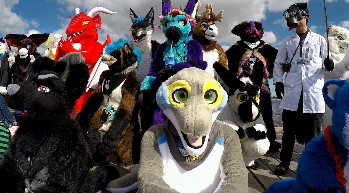 Inflatophin's tweet photo. Just before the second photoshoot on the fursuit walk today :3 #WAFF2017 https://t.co/9uerK6PbB9