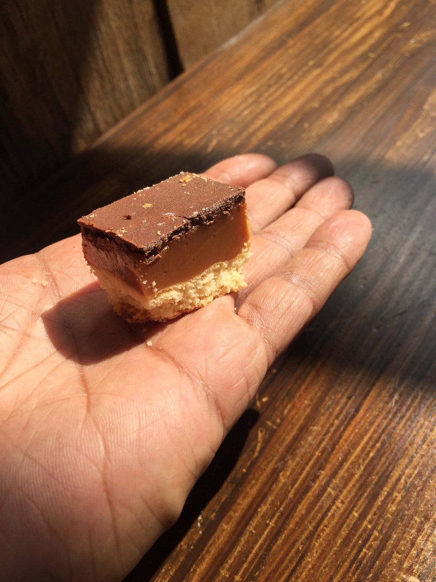 Bitesize salted caramel shortbread from <a href="/PrestigePatiss/">Prestige Patisserie</a> think we're addicts now 😋