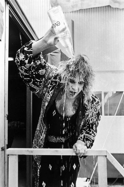 @Therockmemories <a href="/Glory2Rock/">🤘🏻Christopher Lee🎸👱🏻‍♂️🤘🏻</a> <a href="/Captainsnake/">MICK🐍</a> <a href="/patcrawford500/">look at you sir</a> <a href="/maidenengland66/">🤘maiden🤘</a> <a href="/DeeDee0ne/">DeeDee Coleman 🇺🇸</a> @johnrobb_1968 @carguy372 <a href="/leeguerrero0719/">Lee Guerrero</a> 🤘🎶🎤