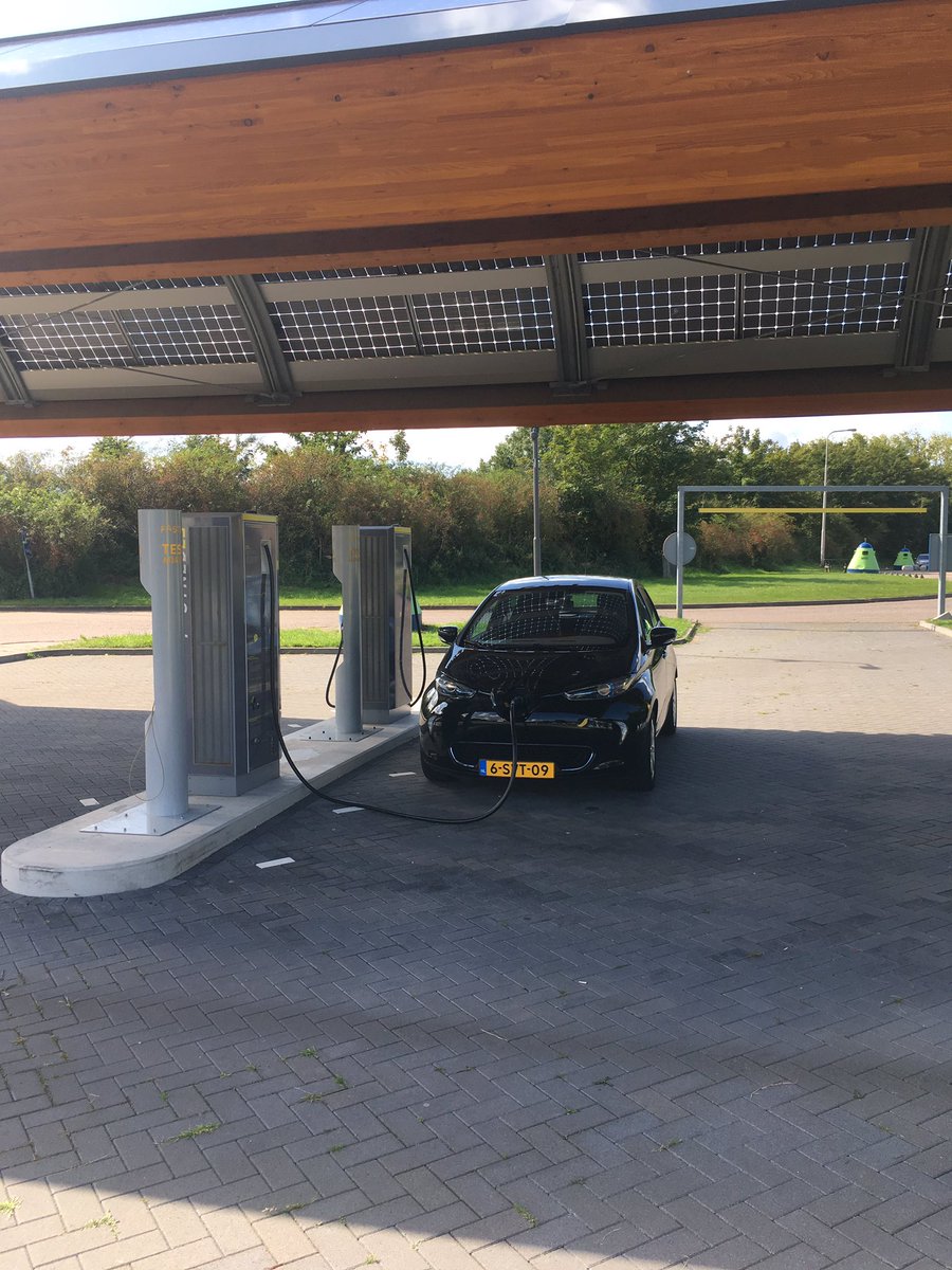 Voor een verandering in mobiliteit is snelladen essentieel. Goed dat <a href="/Fastned/">Fastned</a> er is! Even laden om vanuit Noordwijk  naar huis te komen.