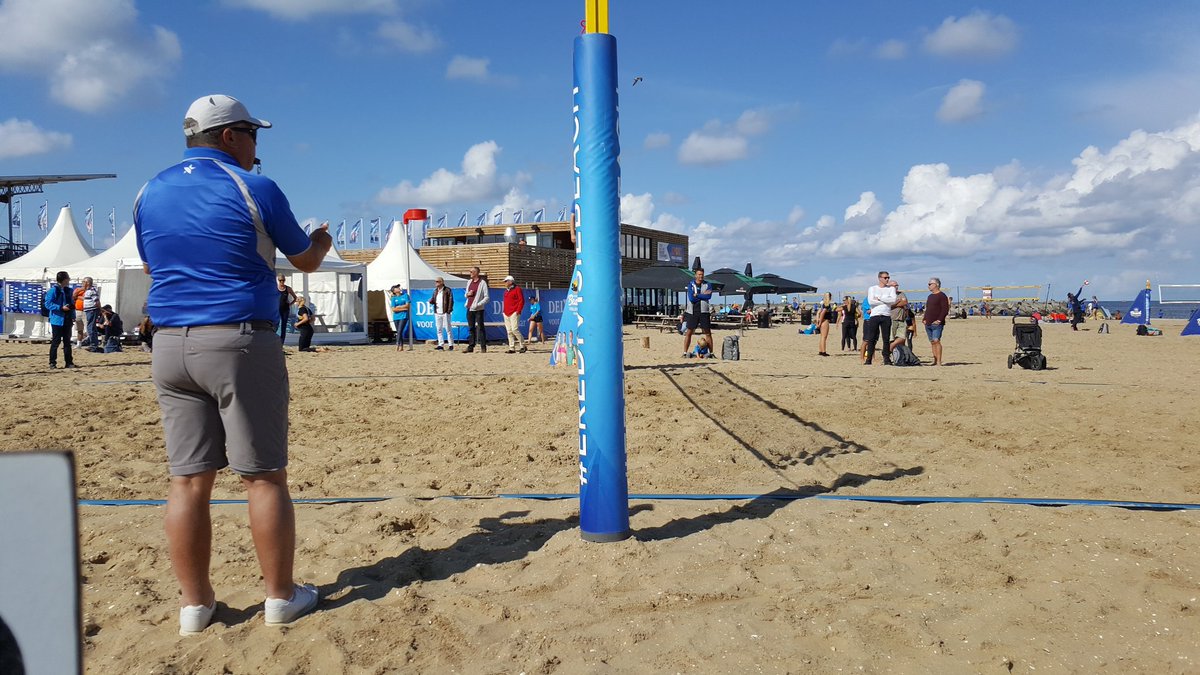 SannevdLNr2's tweet photo. Vandaag een dagje tellen bij het NK Beachvolleybal. Prachtig weer en mooie wedstrijdjes! #DELANK #voorelkaar #zoalsbeachvolleybalhoorttezijn https://t.co/PwPZGrkhqG