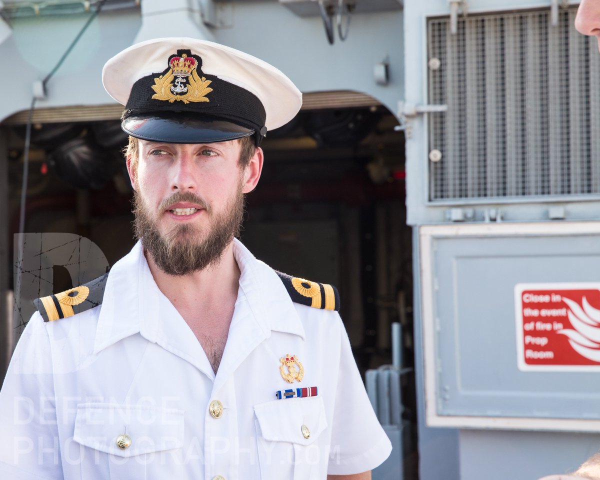 DefencePhoto's tweet photo. It's #WorldBeardDay this one's British #HMSshoreham @RoyalNavy https://t.co/NCc7BcFVQ4