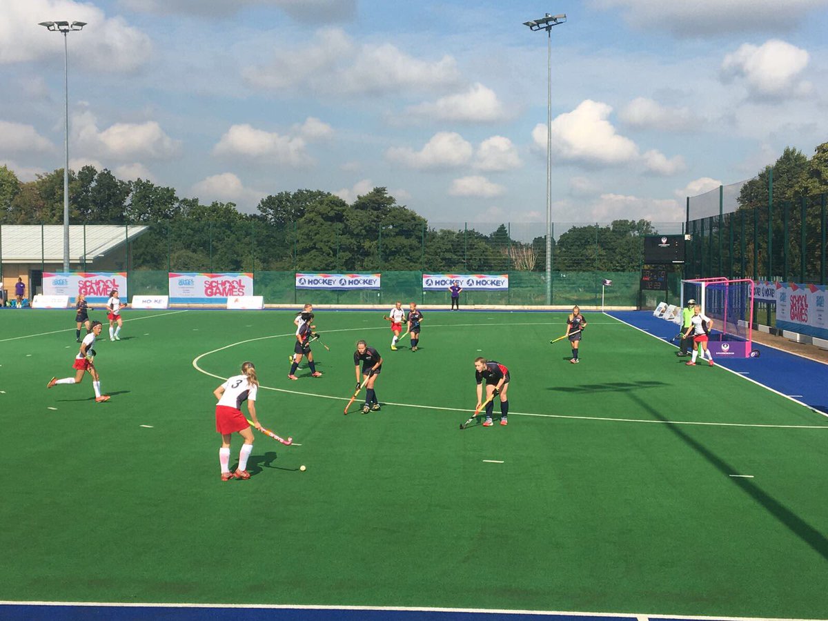 _SchoolGames's tweet photo. It's England Red vs England Blue in the #2017G girls hockey! ⚔️🏑 https://t.co/ZsM5Lm8MgV