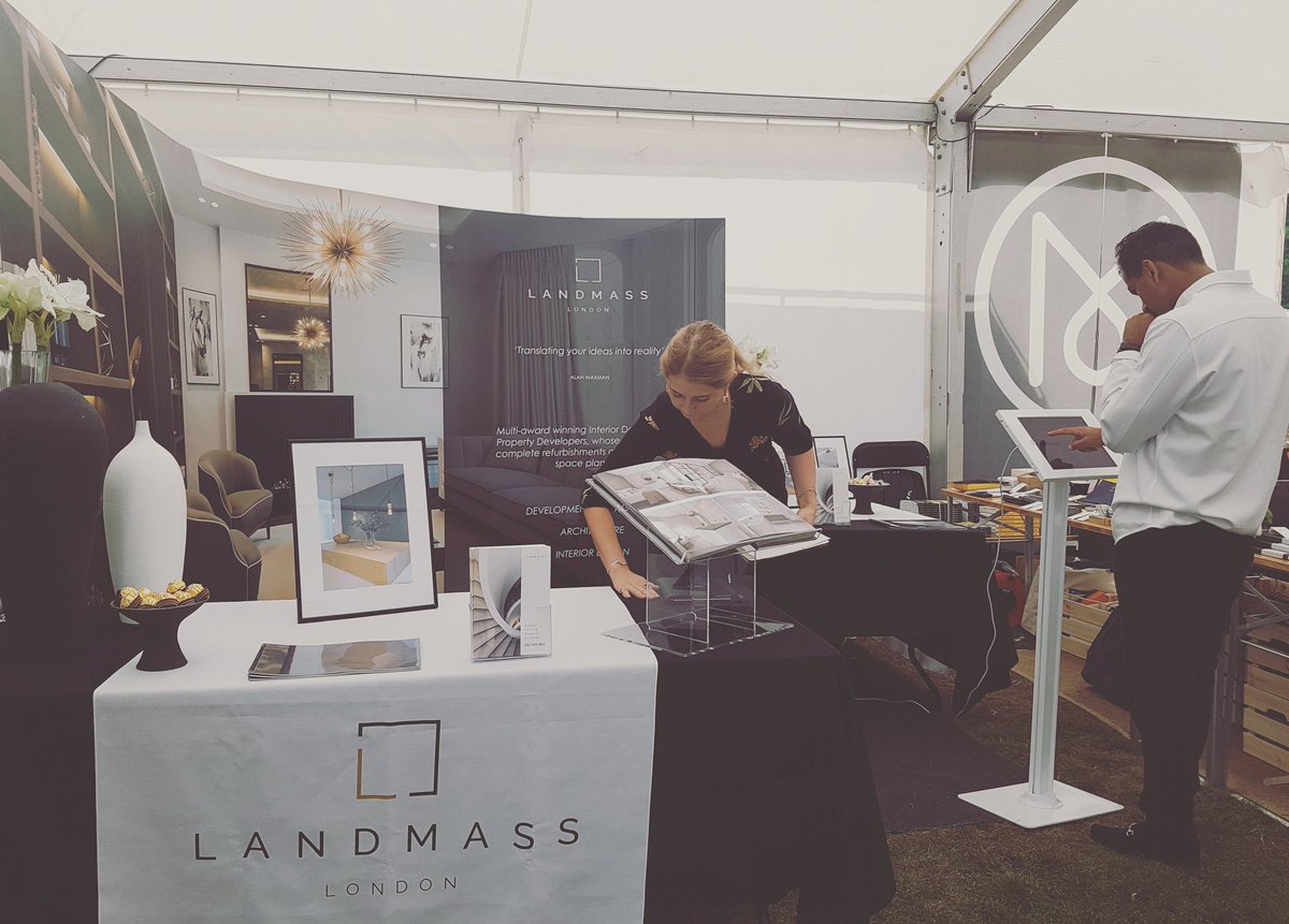 LandmassLondon's tweet photo. #LIVE - Our team getting ready for the massive #FTWeekendFestival #2017
#financialtimes #financialtimesweekend #ftweekend #ftweekendlive https://t.co/nxR0mMZeUr