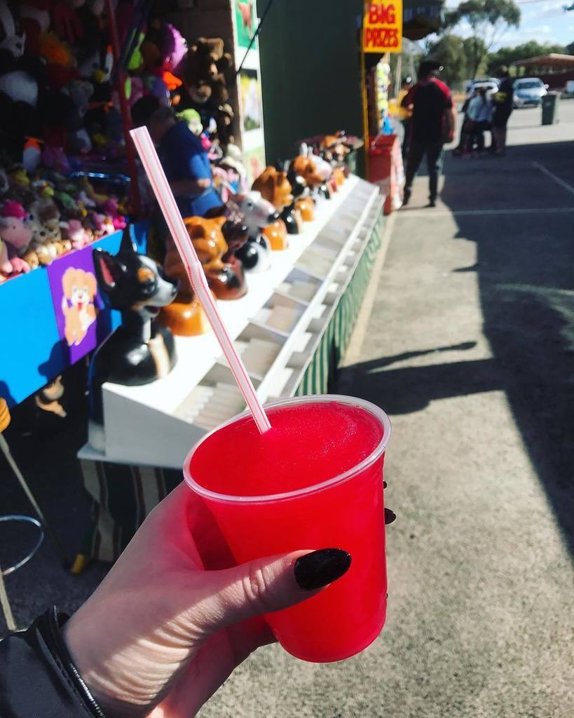 Kitta's tweet photo. Should I be concerned that this slushie tastes like alcohol? No. Carry on then. #slushie #eventlife #yorkshow https://t.co/TqgHaesygL https://t.co/22qxQf6E0e