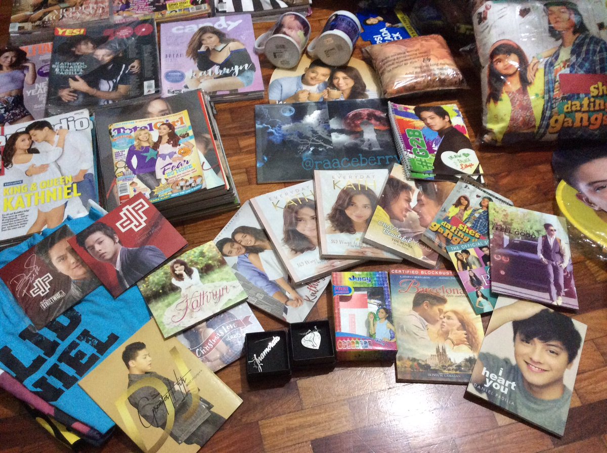 raaceberry's tweet photo. #PushAwardsKathNiels

KathNiel collection as of 9-2-17

Di ko na sya mapagkasya sa picture sorry kung magulo hehe.

I love you KathNiel! 💙 https://t.co/K4xef44QUc