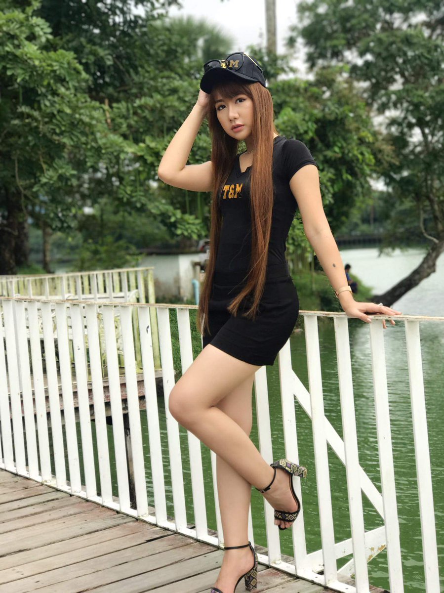 mmcutemodels's tweet photo. ေအးခ်မ္းမိုး https://t.co/hFTclTfSyS