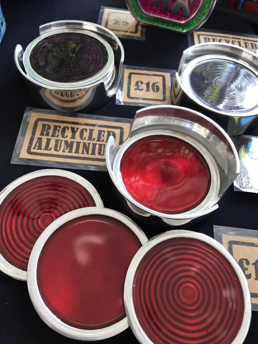 EatMeDrinkMeLDN's tweet photo. Quirky mugs, original #Soundwave art, and eclectic accessories from @MunkiMagikTweet today #Ealing Town Hall #CraftedW5 until 5pm https://t.co/Oz9MPCeH5x