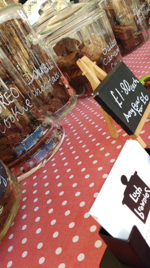 lushbrownies's tweet photo. All set up in the beautiful sunshine @levymarket https://t.co/IsASQzzXfs