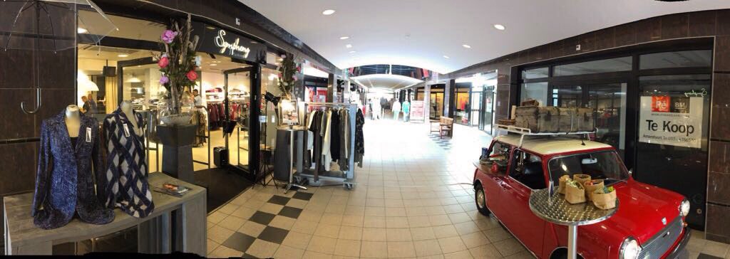 MultiMini's tweet photo. Tijdens het winkelen zin in een kopje koffie? We staan vandaag bij Melody Fashion in Leusden! #espressobar #baristaoplocatie #koffie https://t.co/rXQLIn551I