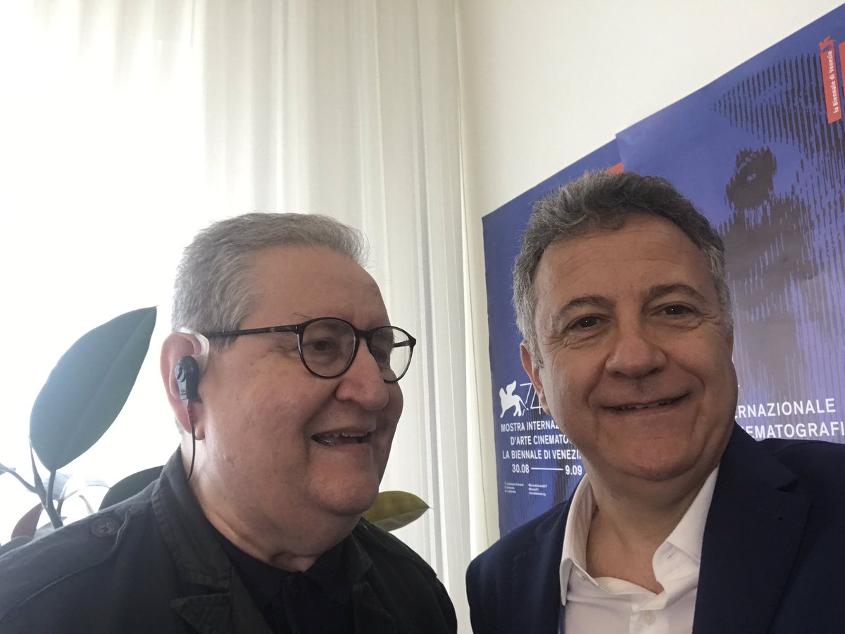 paolodelbrocco's tweet photo. Con il grande Vincenzo @doreciakgulp aspettando #Clooney in diretta al @tg1online @RaiCinema @01Distribution @LeoneFilmGroup @ciakmag https://t.co/VuIQq3GZtX