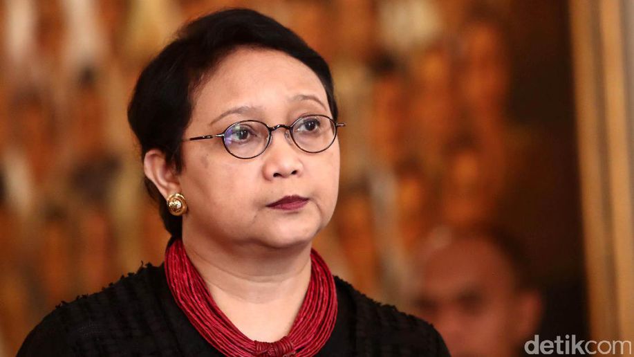 detikcom's tweet photo. Temui Suu Kyi Bahas Rohingya, Menlu RI Terbang ke Myanmar Senin https://t.co/dHZjTZR7eL https://t.co/zQZYxuY3Io