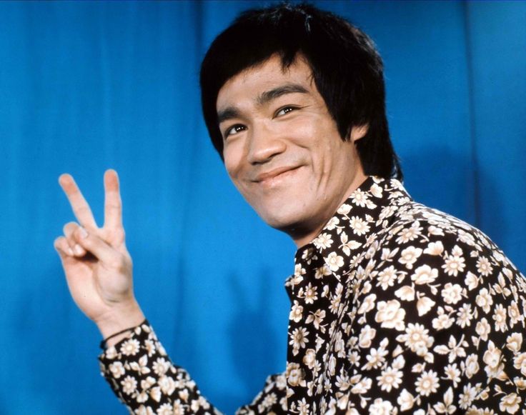 KFMovieGuide's tweet photo. Calling @brucelee fans! Listen to our fascinating conversation with #BruceLee historian #SteveKerridge on #KFMGPod https://t.co/LDGzS3vqGx https://t.co/CsrWenAGot