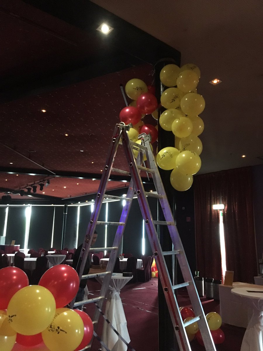 QueenWillRock's tweet photo. The Party preparations continue! #freddiemercury #ffad #montreux https://t.co/352CAlWJy4