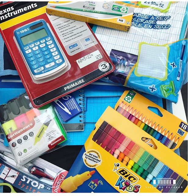 Joelle_CR's tweet photo. A #Puteaux, la rentrée commence tjrs par la distribution des fournitures scolaires. Un vrai plaisir partagé par tous! https://t.co/TVHybDRyUS