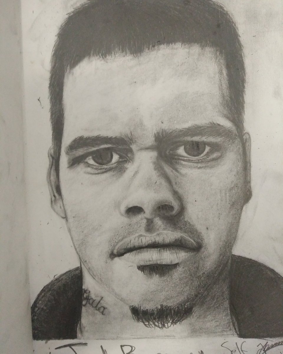 joelybarney's tweet photo. #selfie #selfportait #sketch #pencil #graphite #firstselfportrait #cheappencils #cheappaper #needtoupgrade https://t.co/bgp7IDcNBg