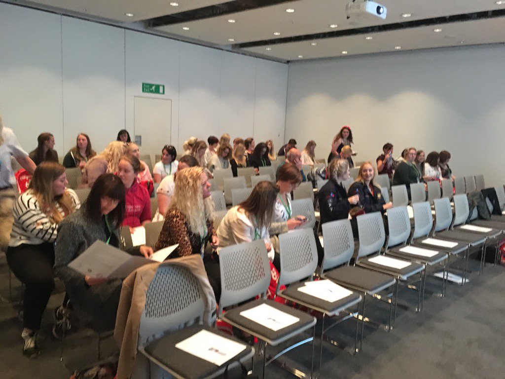 BSAVAPresident's tweet photo. Getting ready to lecture for @thebsava #BSAVASCOT - everyone still awake at this pointπ https://t.co/kY6RqzNE0f