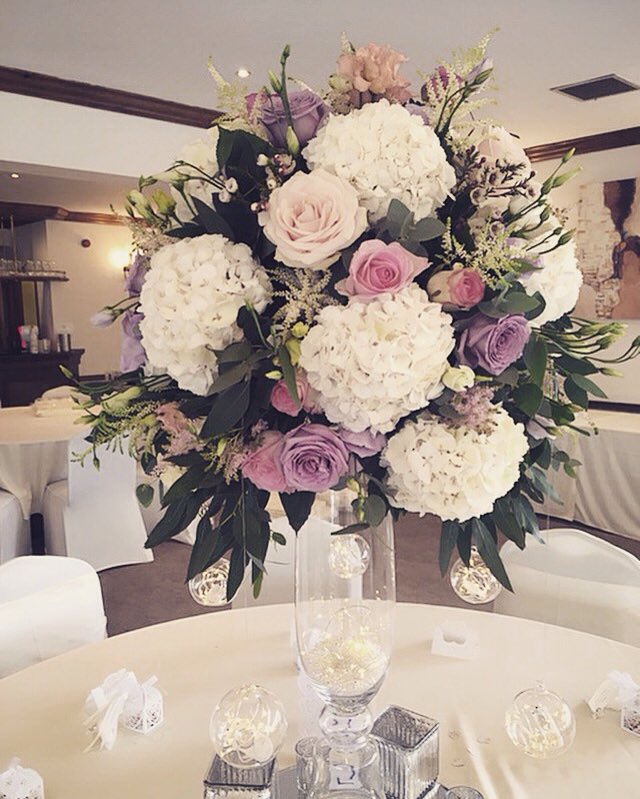 stable444's tweet image. Venue flowers created for your special day, dates available for 2018 #weddinghour #bridetobe #Flower #venue#