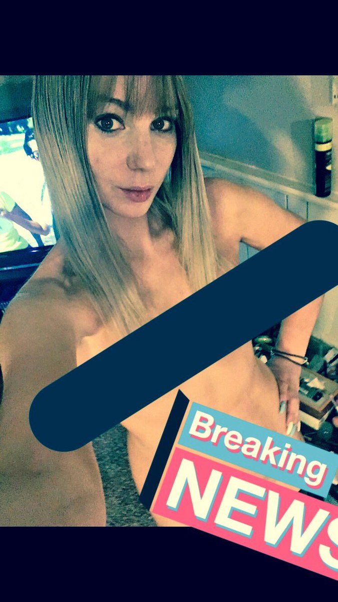 mistresskimmy1's tweet image. Close to 900 followers make it happen today!! Maybe feeling generous 👸🏼💕 #keyholder #1boss #sexiestdomme 

@AlphaPromoSlave 
@underdeskloser