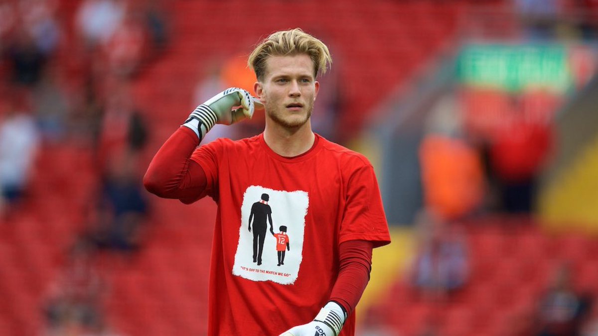 ManUtdMEN's tweet photo. Who's the better goalkeeper? Retweet for Mourinho and like for Karius 😃✋🏻 https://t.co/PmabUMHqQf