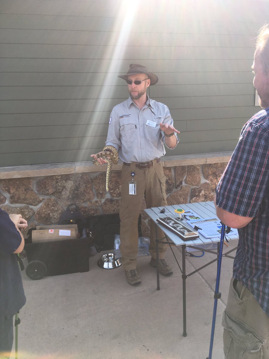 JCOSRanger15's tweet photo. Mike talking with visitors about snakes @NorthTableMountain. #RespectTheSnake #jeffcotrails @JeffcoOpenSpace https://t.co/yWogTubqtH