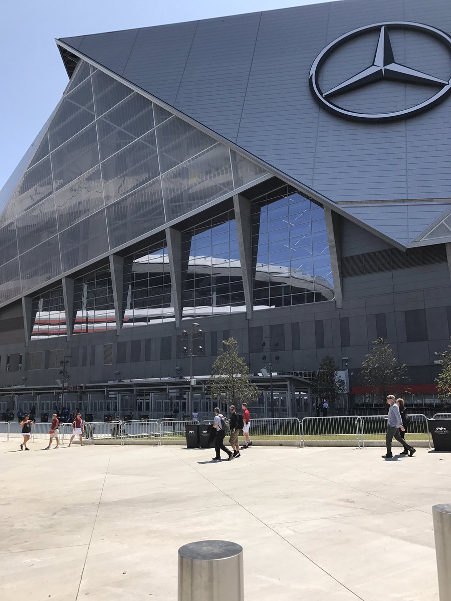 photovman's tweet image. Time to get this started #Alabamafootball #mercedesbenzstadium #aldotcom