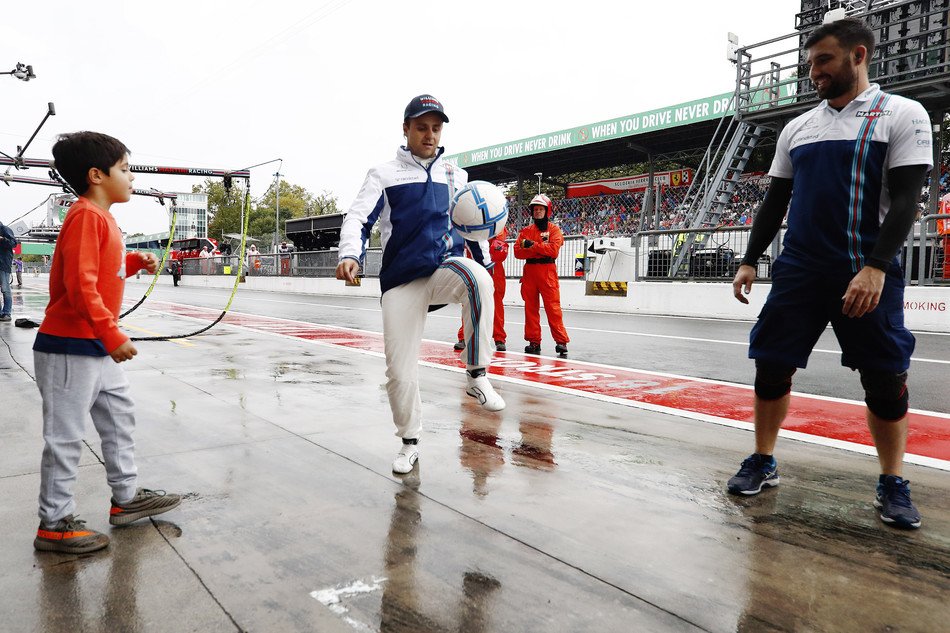 Saturday photos, Monza - facebook.com/media/set/?set…