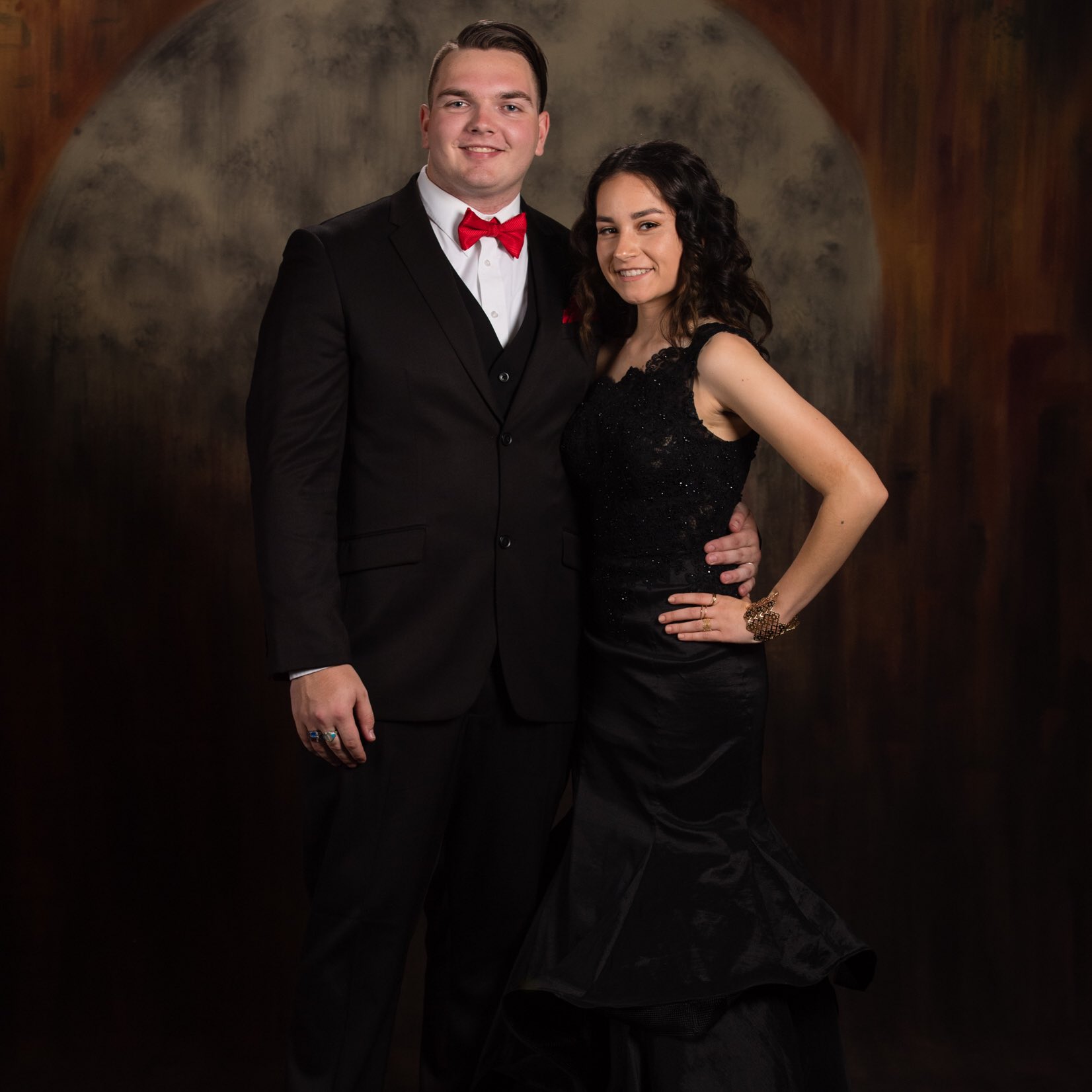 HAPPY BDAY TO MY BESTFRIEND! I love you so much and I hope you have a blessed day   