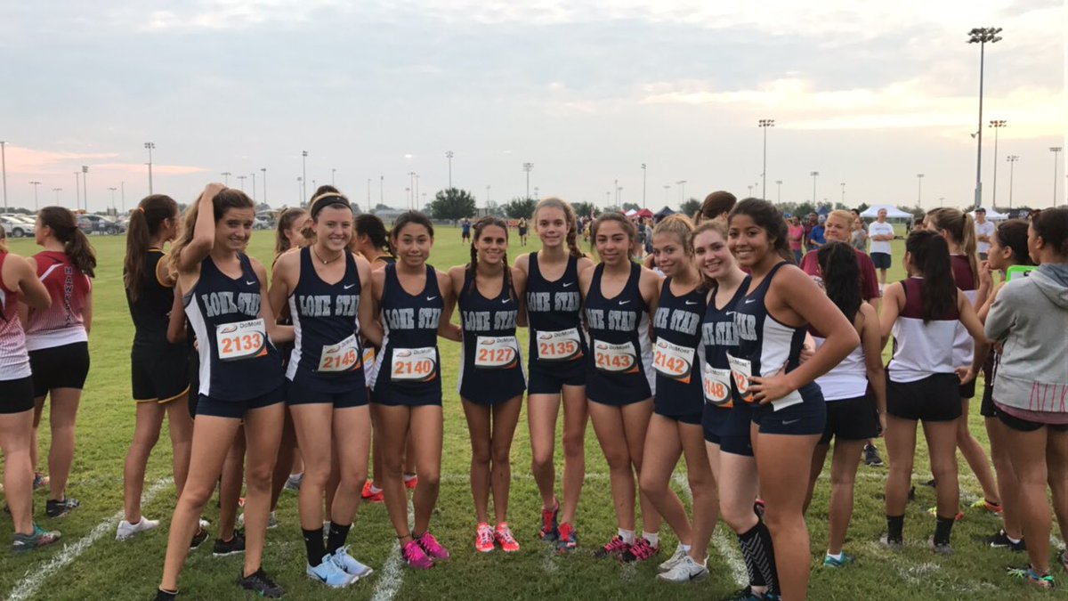 LSHSXCTrack's tweet photo. Rangers about to Roll in Wylie. #RSR https://t.co/DxG9pgliCa
