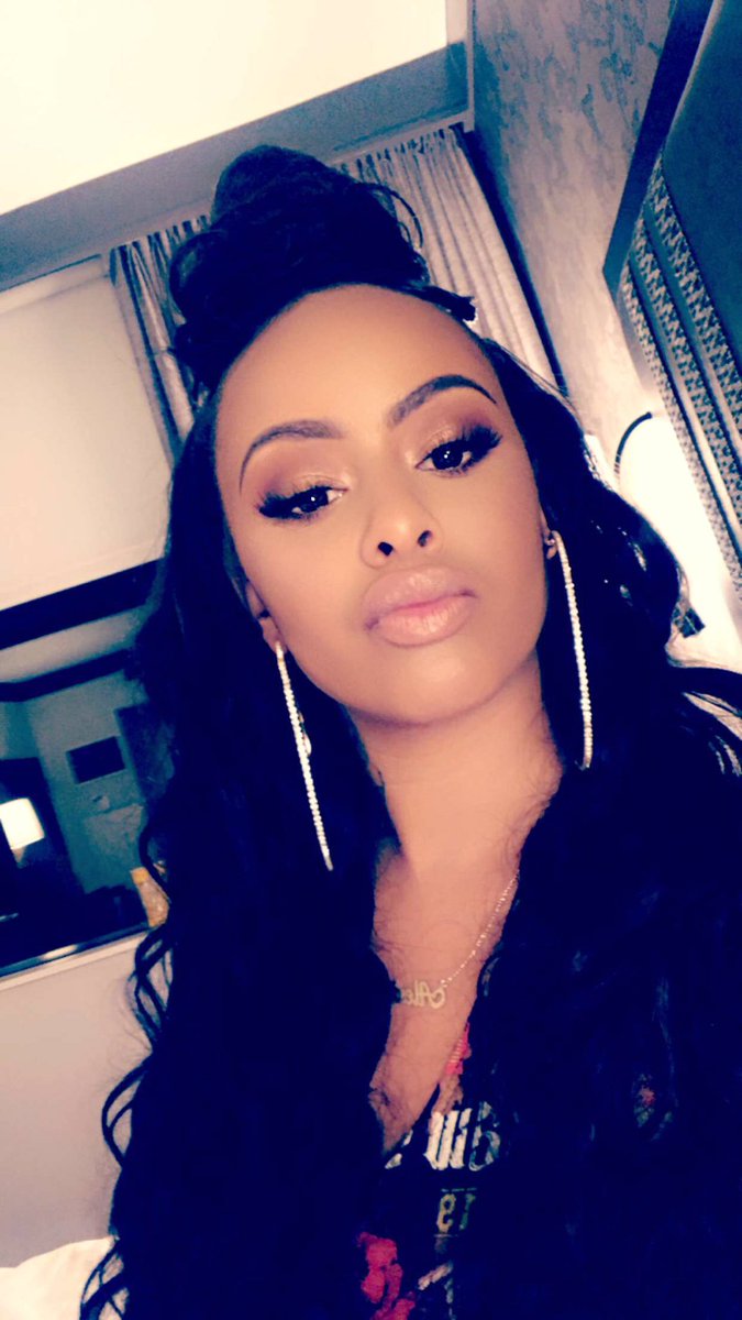 alexiis_skyy's tweet photo. 👽💋 https://t.co/jHFGRtJfU8