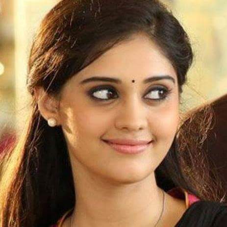 Lachu_Twitz's tweet photo. உன்னிடம் பேசிட
வார்த்தைகள் இன்றி
சொல்ல வந்த செய்தி
யாவையும் எந்தன்
விழிகளால் மொழி
பெயர்க்கிறேன் புரிந்து
கொள்வாயென
❣#காதல்❣ https://t.co/dwTLNewhlJ
