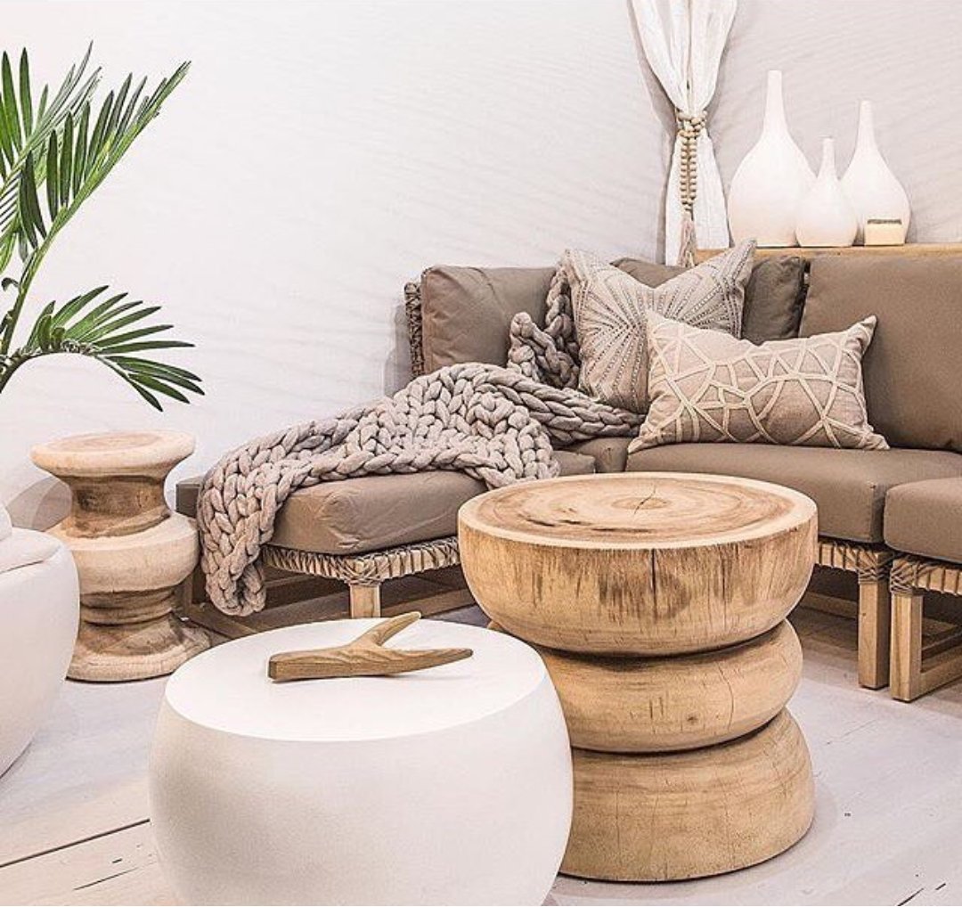 cashmerebeachCA's tweet photo. Lounging...#interiordesign #homedecor #HouseTip #interiordesign #organicliving #chunkyknits https://t.co/iMUN6JeEB3 https://t.co/6R4lk1YuKy