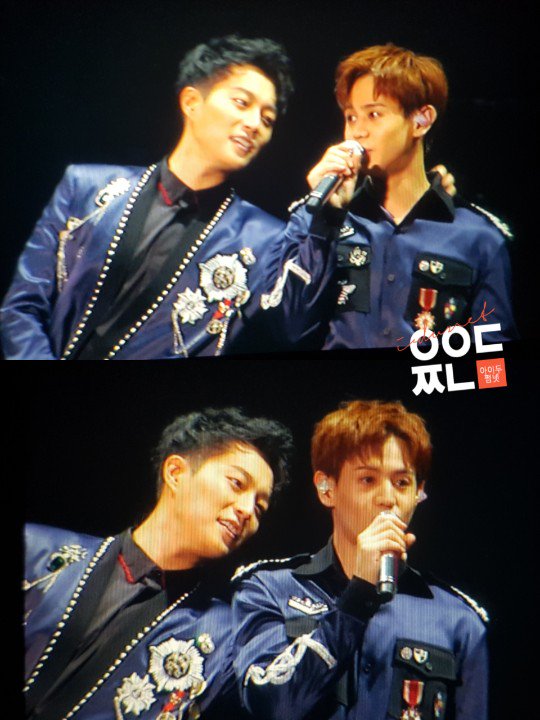 170902 요섭이 멘트중에 훅들어와 접힌 뒷카라 정리해주고가는 윤다정이 오랜만이야ㅜㅜ😍
요섭이 대답.. "어..그래...감사합니다 (쓱쓱)"