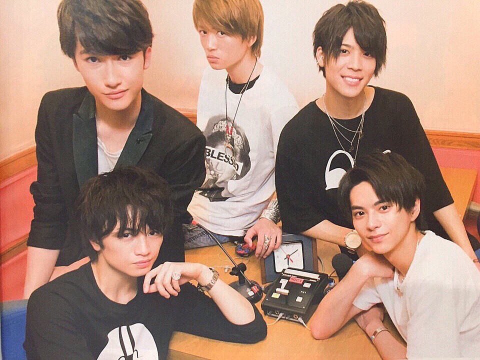 NEWSLoveAnniver's tweet photo. 月曜日学校行きたくない😭考えただけで、めっちゃお腹痛くなる https://t.co/ubDdJnfqA5