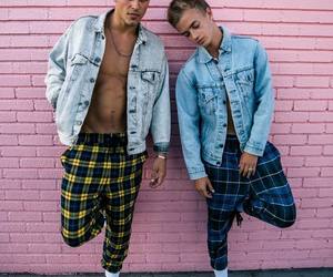 enrybizzle's tweet photo. @radiodeejay ciao, potreste mandare #AllWeekends i @JackAndJack alla radio ?#AllWeekendLongInRadio https://t.co/tlqqNDWawD