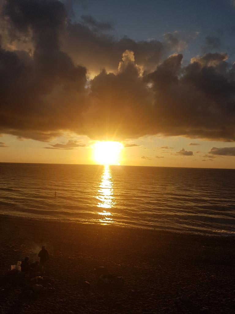 JoanneHigham's tweet photo. Had a fab time at Aberafon Campsite definately gonna go back! #happycampers #firepits #sunsets #feralchildren https://t.co/29tHr1zuCh